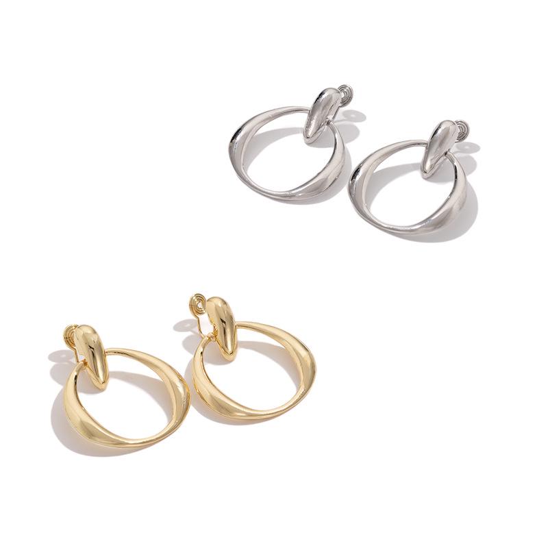 Elegant Retro Silver Hoop Earrings - Circular Geometric Design with High-End Luxury Mosquito Coil Inspired Ear Clips