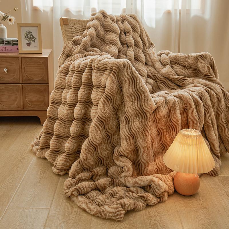 Luxury Solid Color Faux Rabbit Fur Blanket Winter Thickened Warm Faux Fur Blanket Soft Fluffy Throws Blankets for Sofa Bed Naps