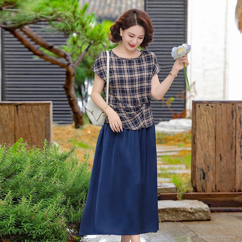 

Retro Floral Slim-Fit T-Shirt & Skirt Set for Women: Summer Age-Defying Fashion XL (90-105 jin) синий