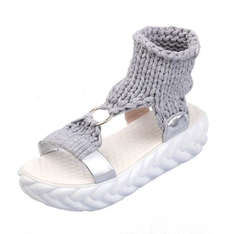 Sandály Ženy Léto 2024 Ženy Móda Sexy plážové oblečení Ploché boty Jednobarevné Pletené pletené O-kroužky Sandály na platformě