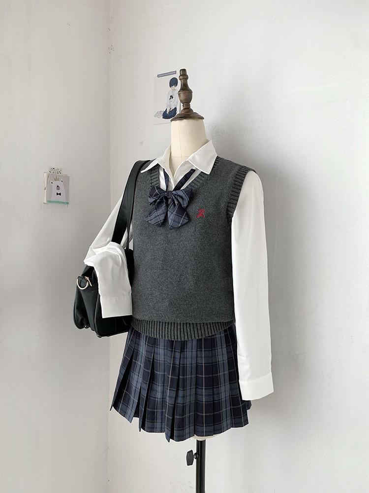 Classic V-Neck Solid Color Knit Vest - JK School Style for Students & Office, Ideal for Autumn to Spring