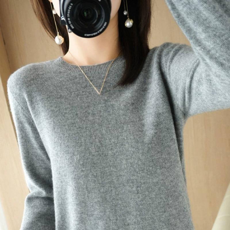 Autumn and Winter Round Neck Wool Knitted Sweater Base Sweater Loose Inner Layer Wool Women's Wool Top Fashionable and Versatile