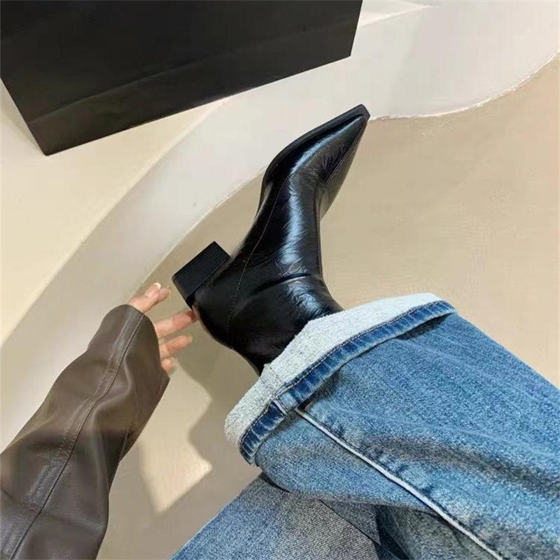Pointed short boots new 2025 autumn and winter boots fashion thin boots niche Martin