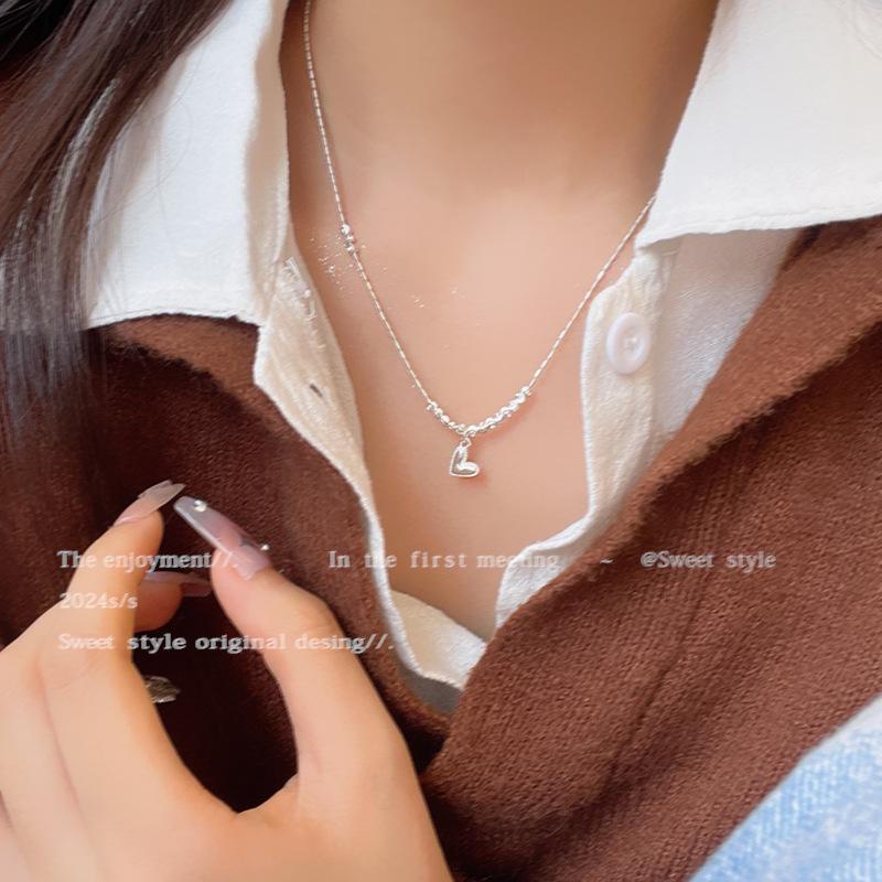 Koreanische High-End-Silber-Herz-Schlüsselbein-Halskette – vielseitiges Statement-Stück für Frauen