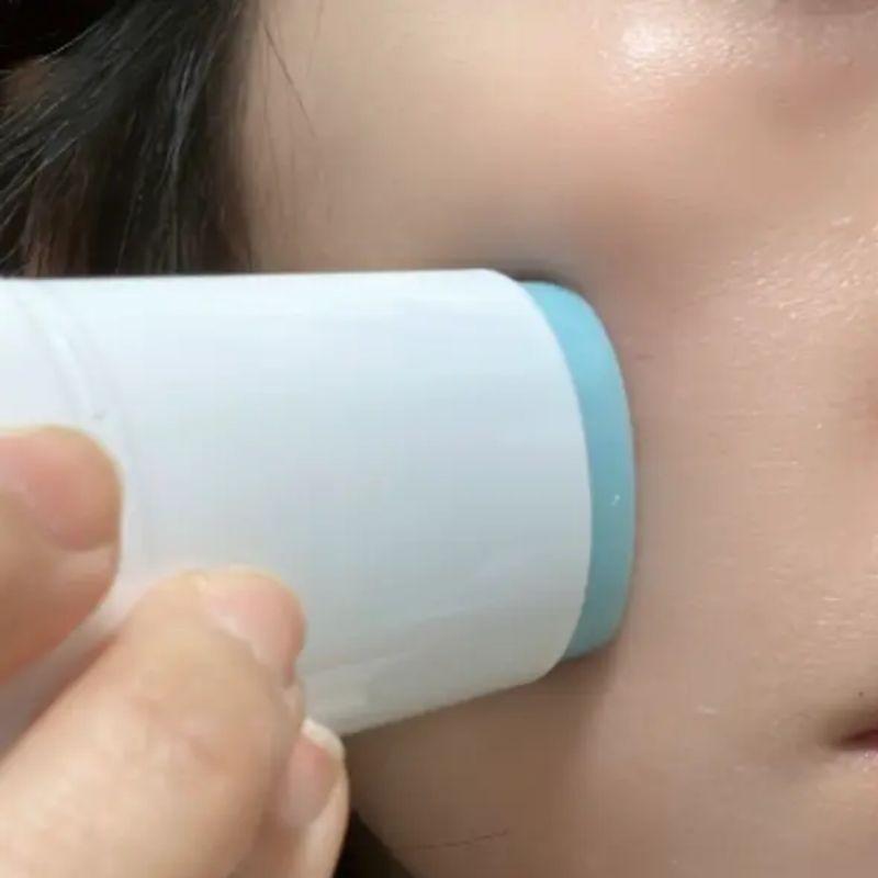 SKIN1004 Madagascar Centella Hyalu-Cica Silky Fit Sun Stick 20g (Organic Sunscreen Stick) K Beauty