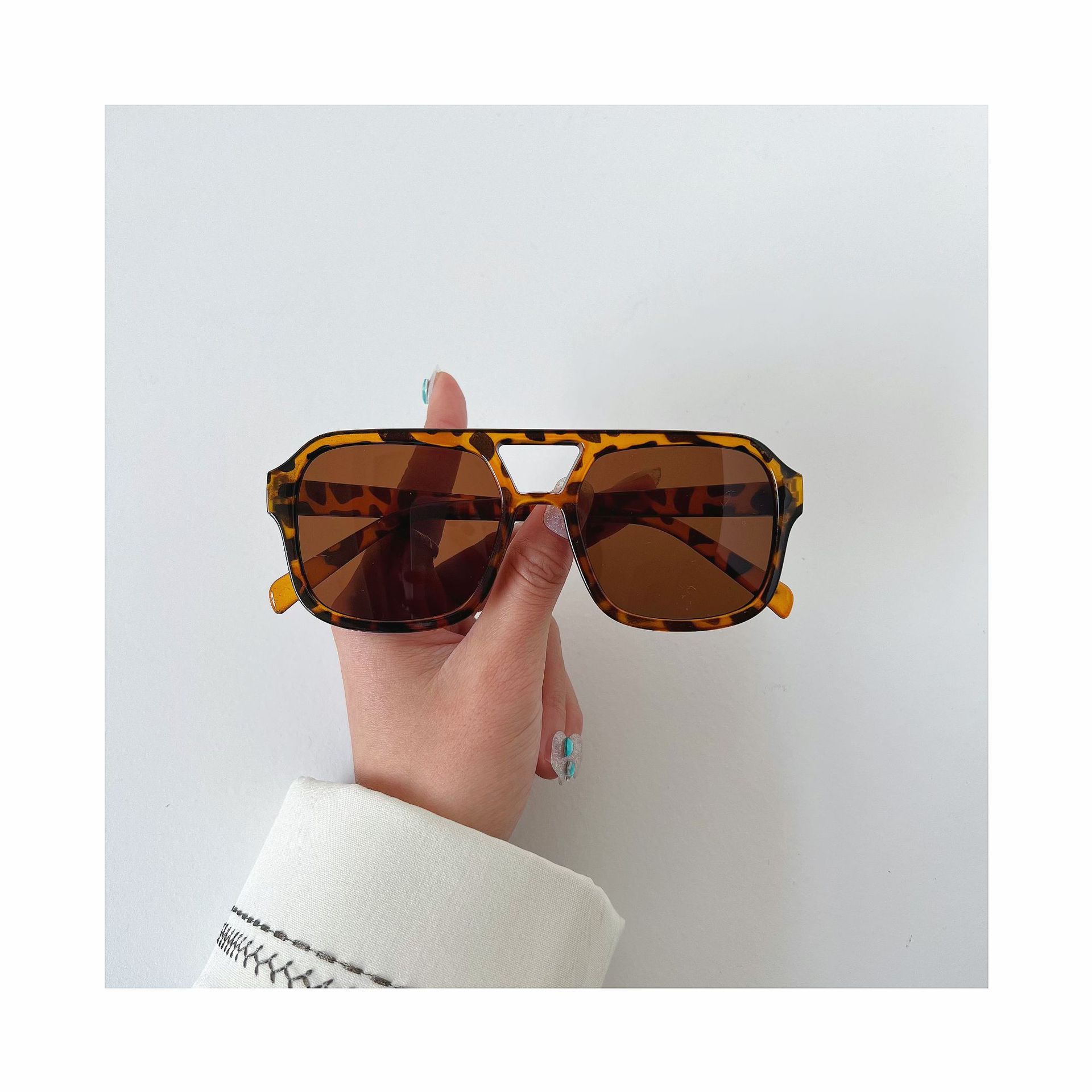 

New Large Frame Square Sunglasses Men S Pilot Fashion Sun Glasses Men Brand Designer Vintage Eyewear Uv400 As shown in the figu