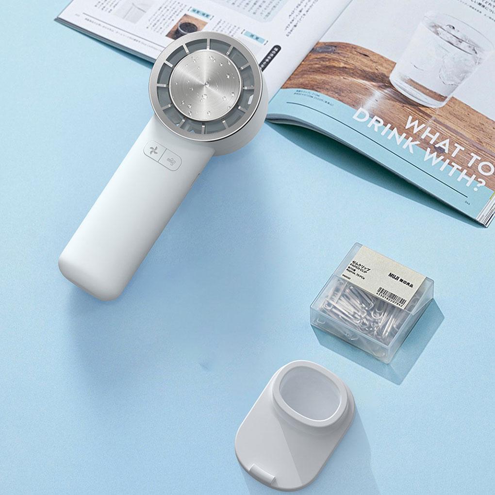 Small Electric Fan With Fan For Quiet Operation Semiconductor Refrigeration Handheld Fan