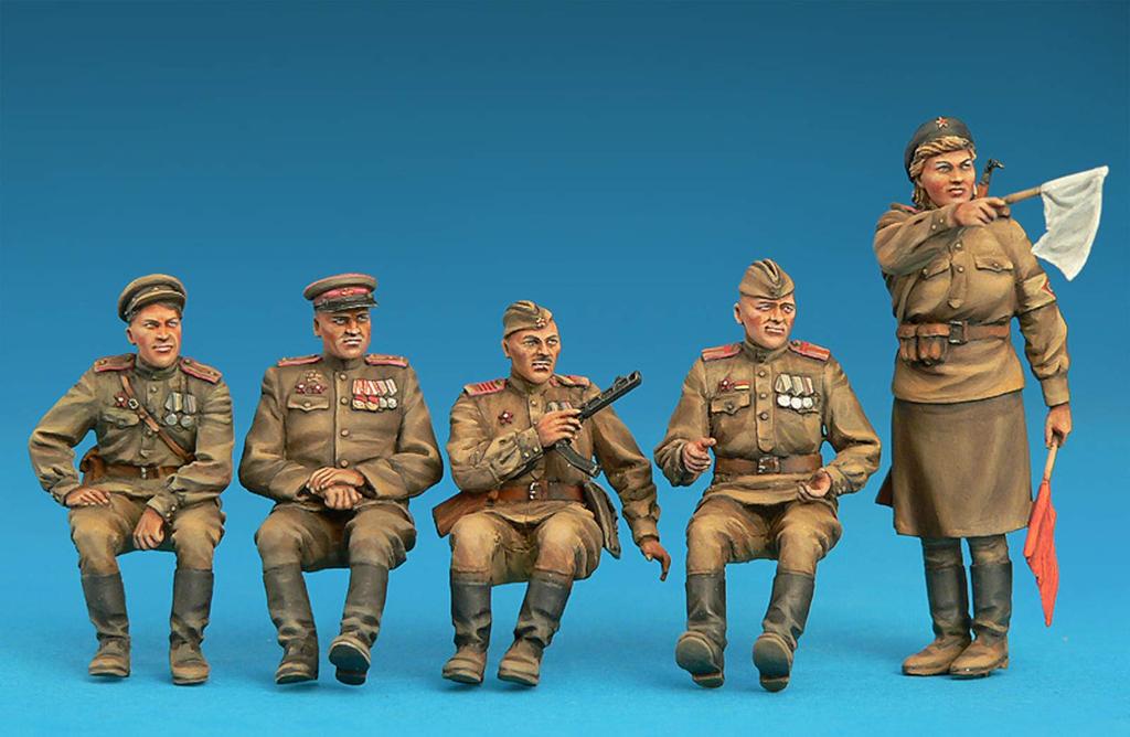 Miniart 1/35 Scale Soviet Jeep Crew (5-Piece Special Edition) with Weapons and Equipment, Plastic Model Kit MA35313