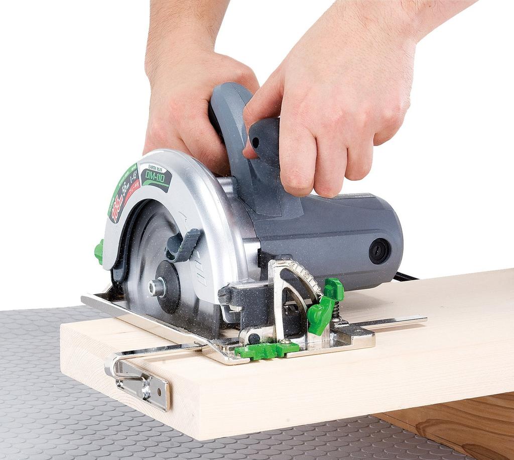 Takagi EARTH MAN Electric Circular Powerful 900W 5m Power Saw, Cutting, High-Power Motor, Cord, 165mm, DM-110