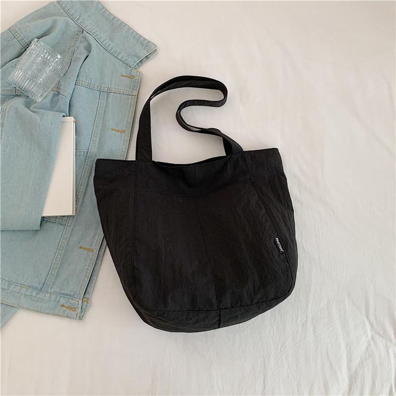 Wasserdichte Umhängetasche aus Nylon für Damen, einfarbig, große Kapazität, Pendler-Einkaufstasche