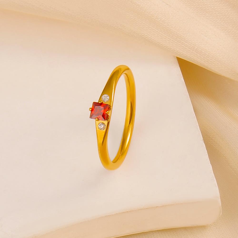 European Vintage Starburst Pigeon Egg Women s Ring - High-End, Luxurious Design Size 7