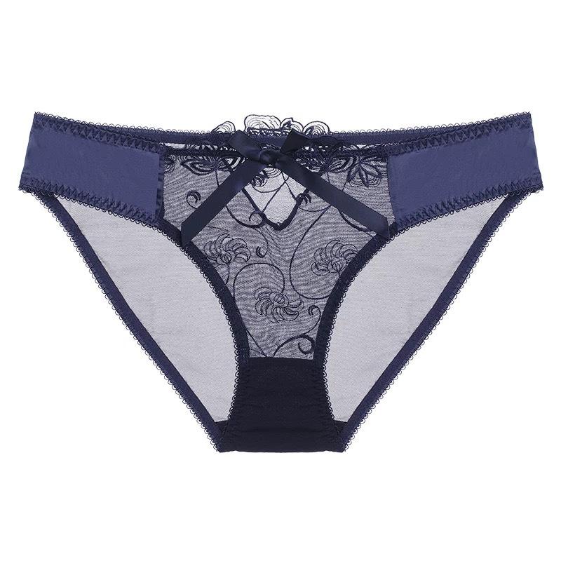 French panties ultra-thin mesh breathable low-rise large-size panties sexy transparent hollow embroidered lace briefs