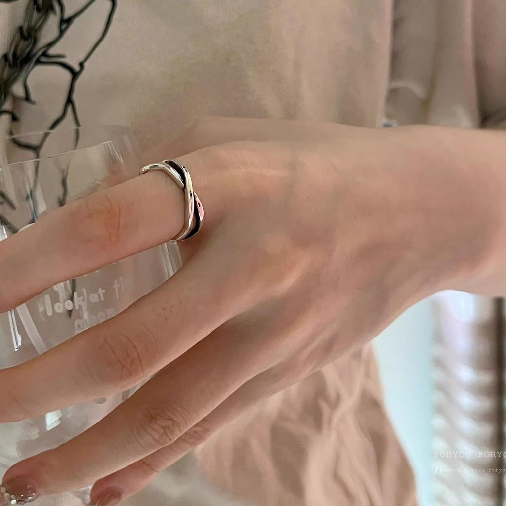 Minimalistischer Damen X-förmiger Überkreuzring - Trendige Leichte Luxusmode für den Zeigefinger