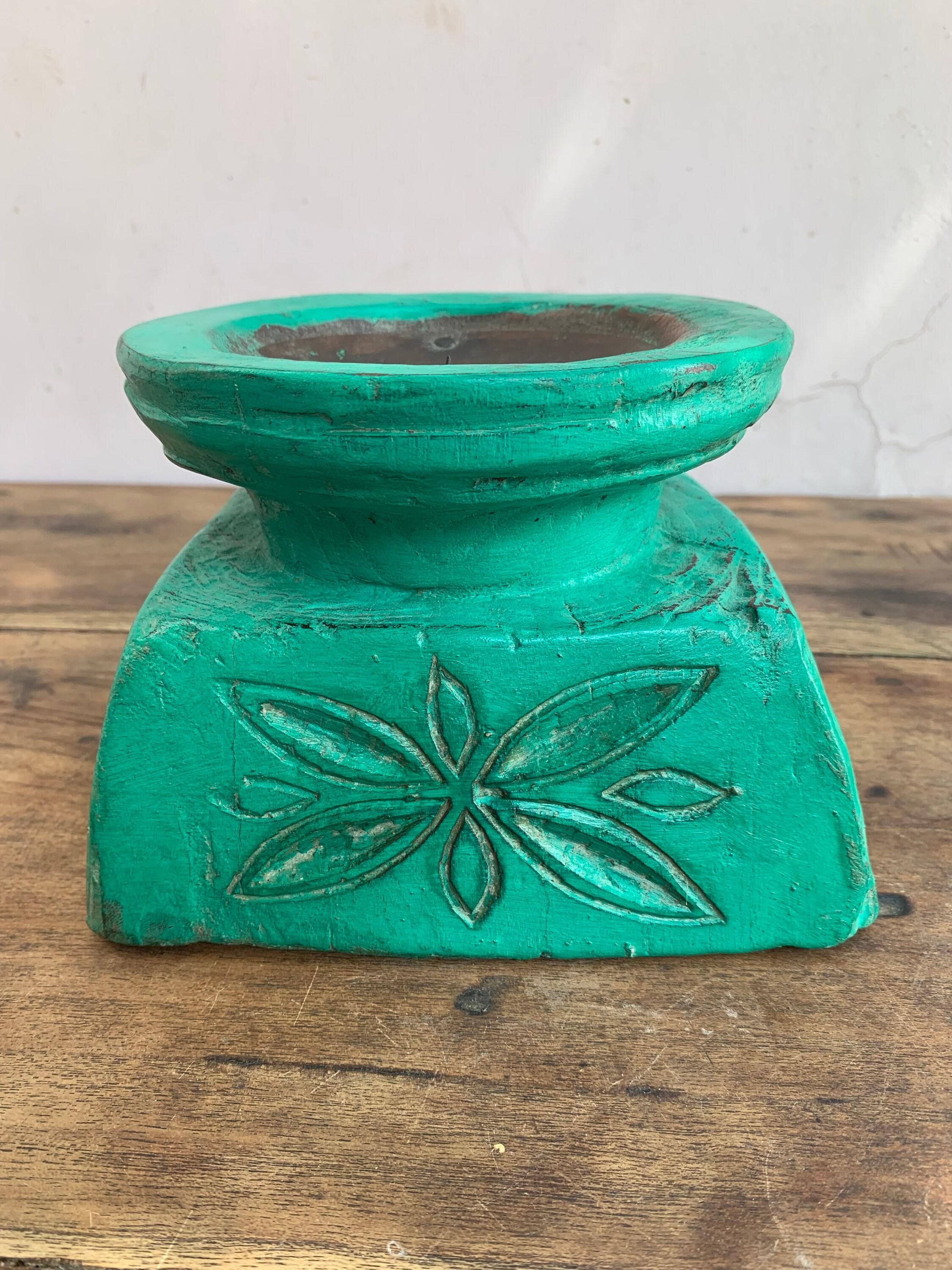 

Distressed Reclaimed Wood Candle Holder: Green Floral Carved Panel 16” X 8” X 24” (l x w x h) разноцветный