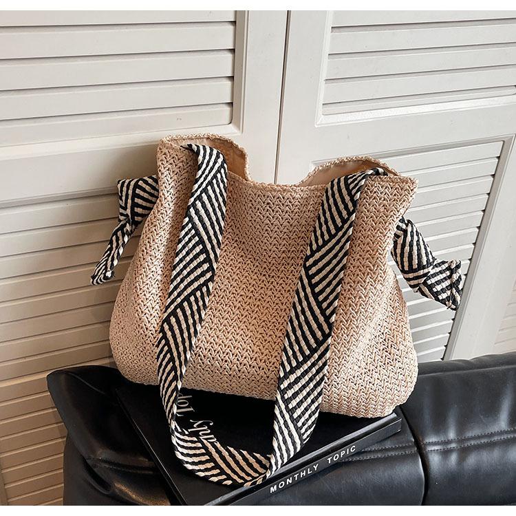 Slack Straw Bag Women's Large-capacity New Summer Leisure Shoulder Bucket Bag Woven Seaside Beach Bag