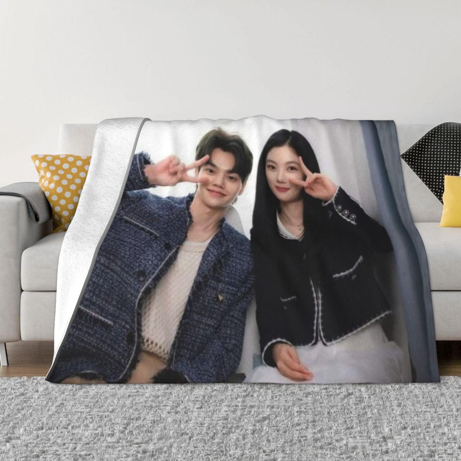 Мой демон Фотобудка Сцена поцелуя Все размеры Мягкое покрывало Домашний декор Постельное белье Сон Кан Мой демон Ким Ю Чжон 2024 До До Хи 30x40in