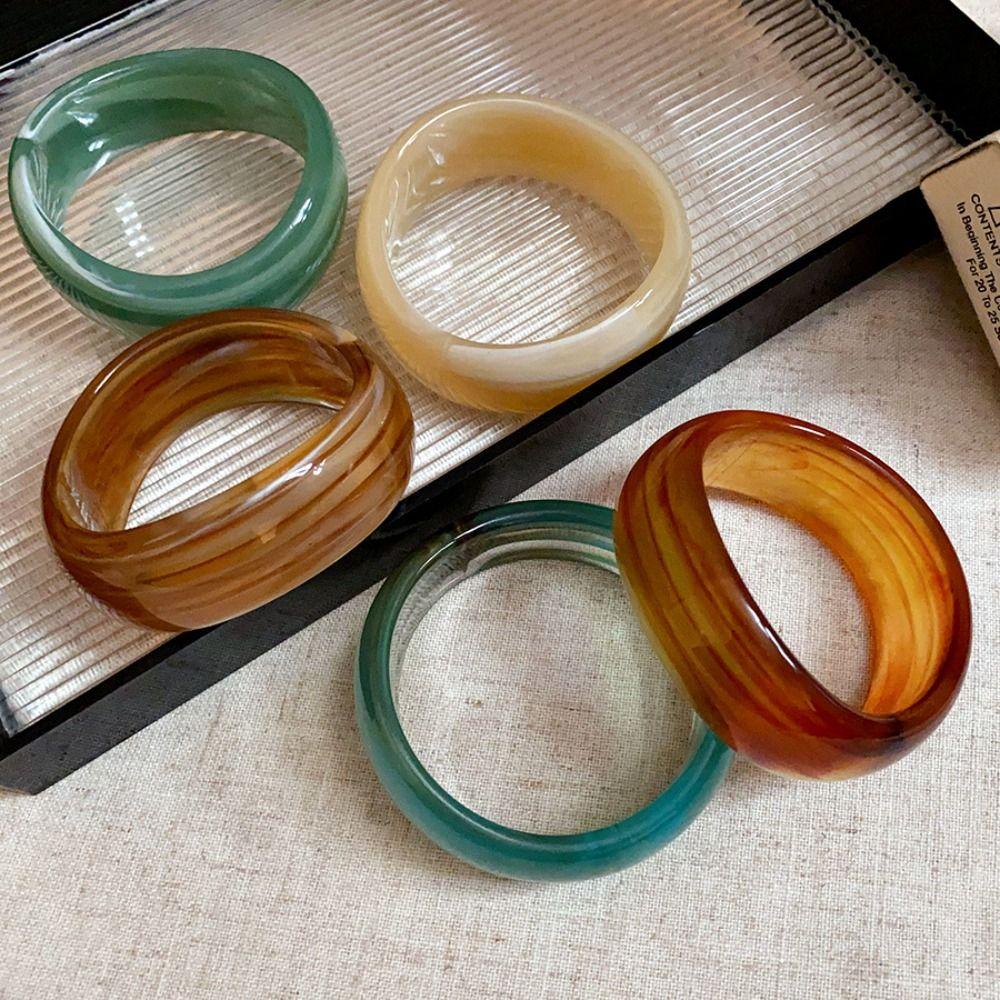 Resin Round Wide Bracelet Exaggerated Retro Geometric Bangle Unique Irregular Acrylic Bangle  Women