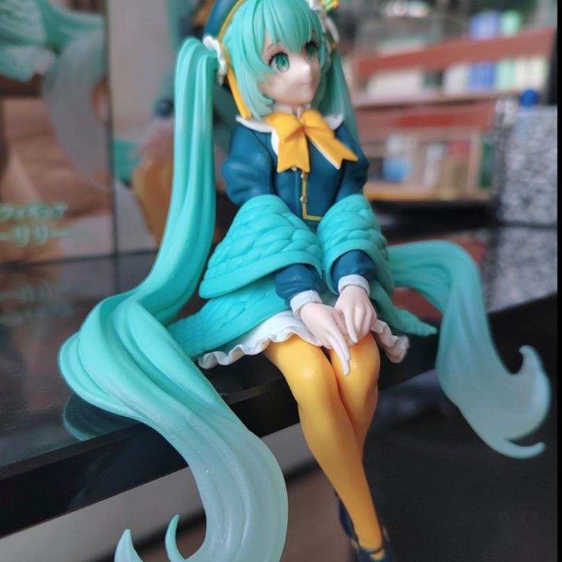 New Hatsune Miku Anime Model Lily Fairy Noodle Stopper Sitting Figure Peripheral Car Ornaments Model Decor Toys Birthday Presents
