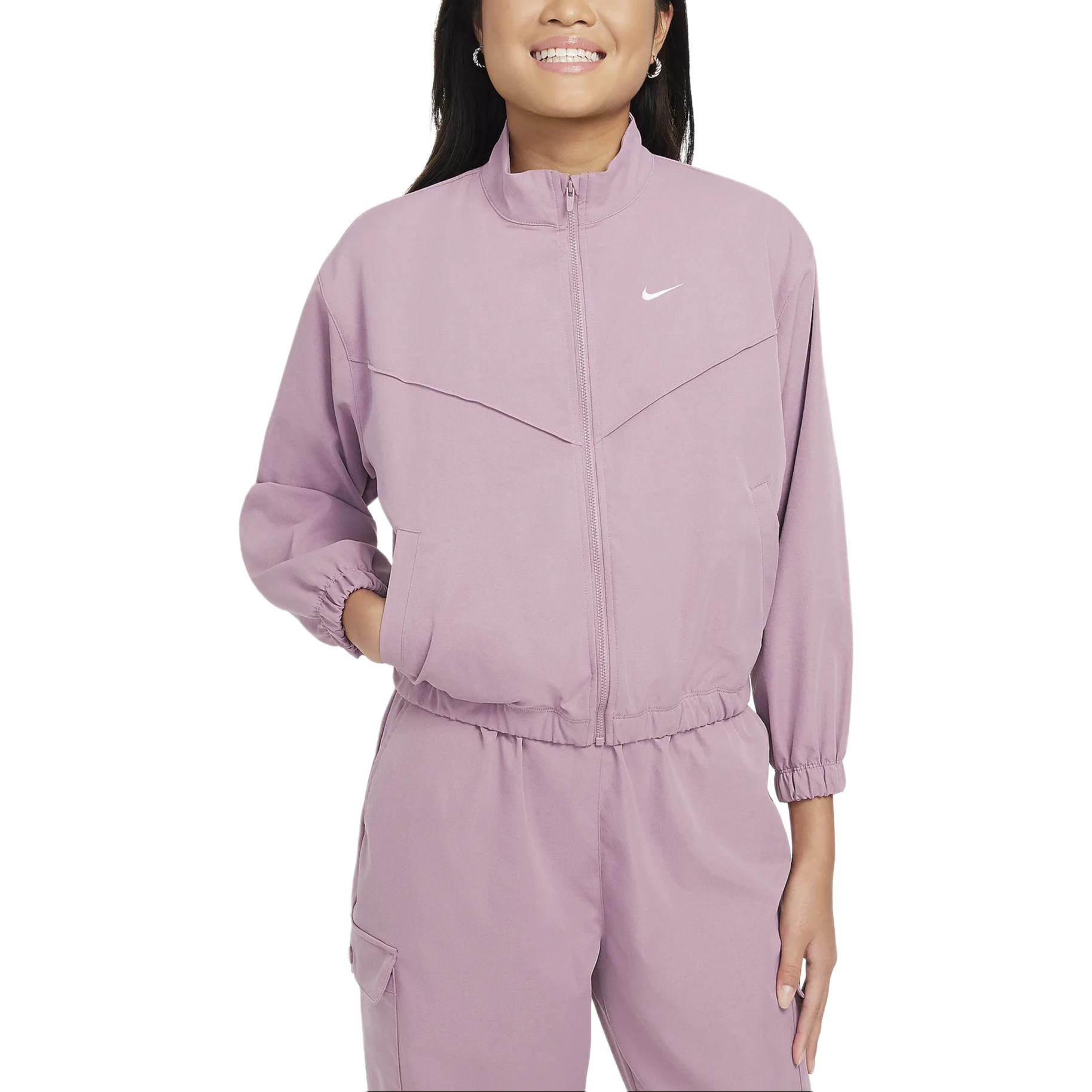 

Куртка Nike Sportswear с логотипом, стойкой, свободного кроя, на молнии, детская, пурпурная, белая, FZ5557523 XS