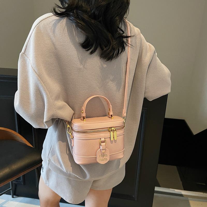 New Fashionable Portable Box Bag Women's Versatile Explosive Commuter Shoulder Messenger Bag