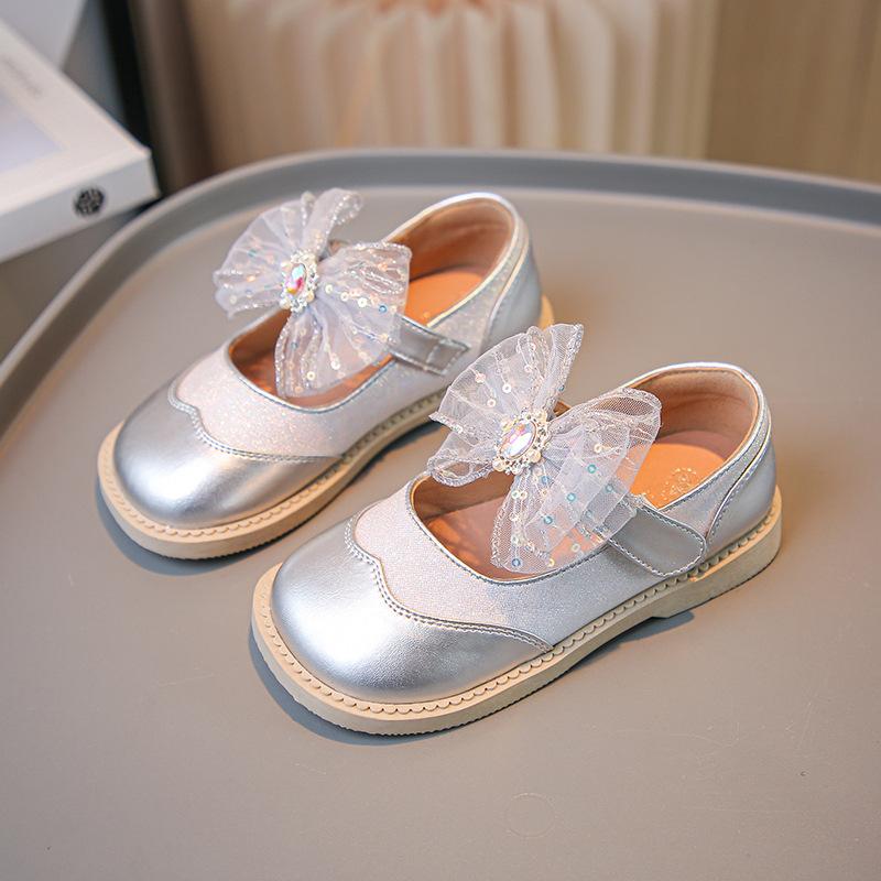 Spring and autumn new style fashionable little girl dance comfortable soft sole leather shoes