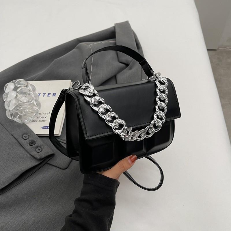 Elegant Women's Casual Crossbody Bag Modern Korean Style Small Square Handbag