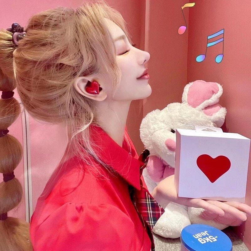 Bluetooth Wireless Headphones Heart Shaped Earphones Heart Earbuds Girl Gift