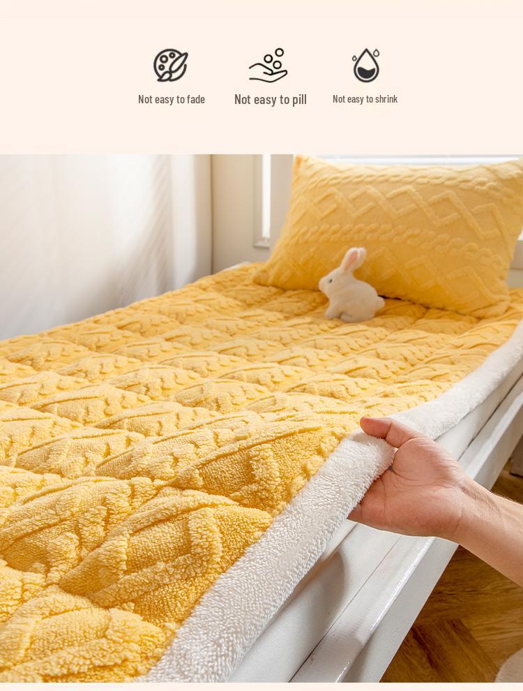 Winter Milk Velvet Mattress Topper for Dorms - Thick Coral Fleece Pad for Single Beds