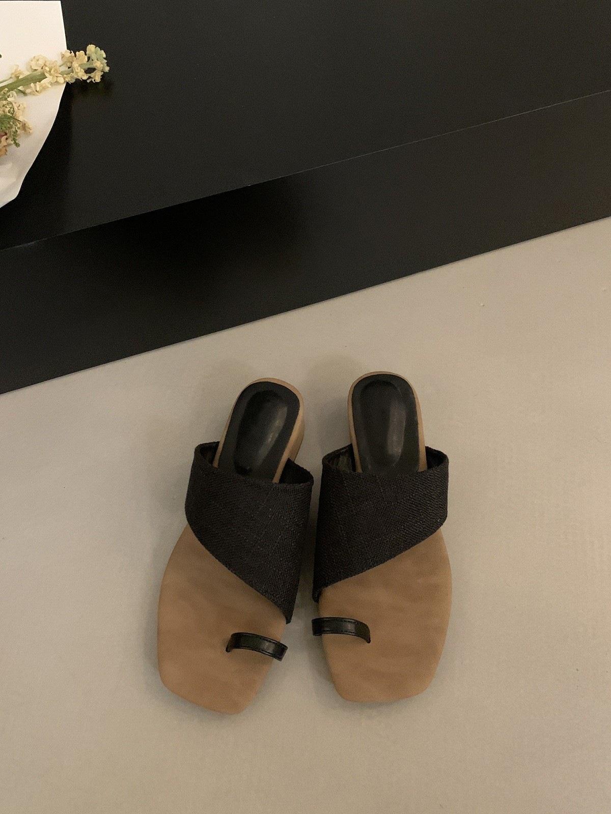 

French retro niche woven cover toe thick heel cool slippers women s wear summer 2025 new holiday cool slippers 35