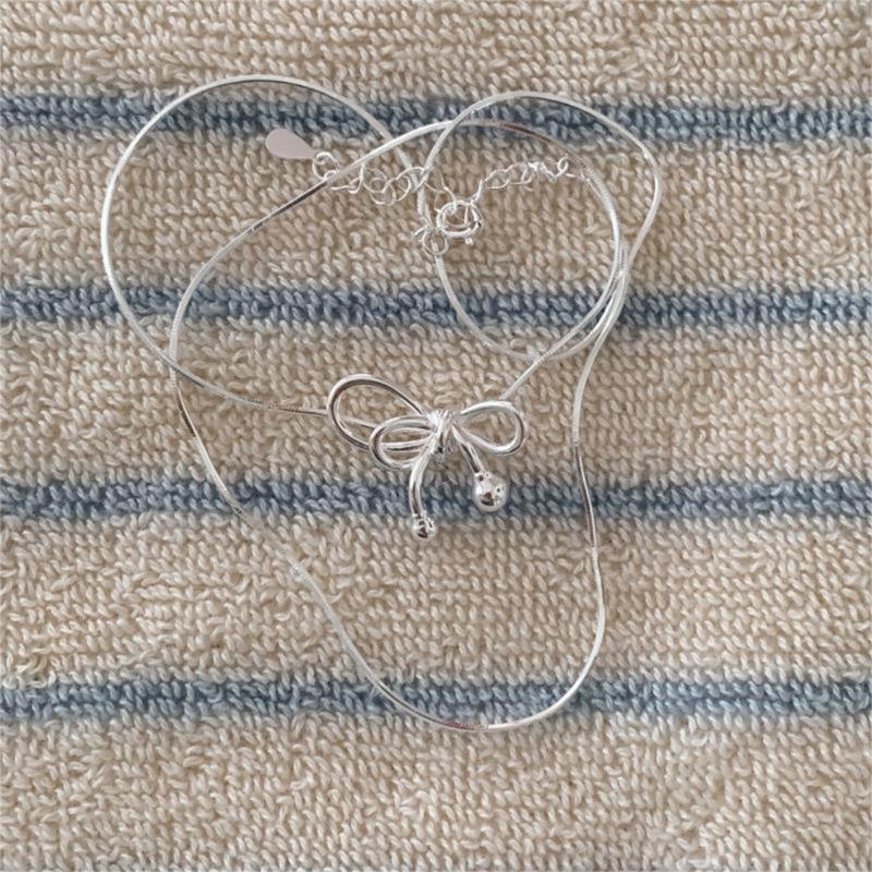 Elegant Bowknot Necklace Minimalist Metal Alloy Butterfly Knot Clavicle Chain Dainty Choker Jewelry for Women Teen Girls