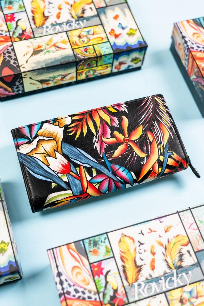 Large, Leather Women's Wallet with a Snap Closure - Rovicky