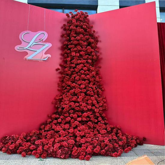 Rose Waterfall Wall - Wedding Scene Decor with Artificial Rose Flowers