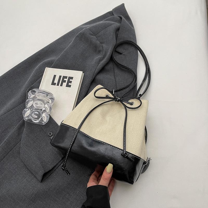 

Модный комплект сумка-ведро женская 2025 новая простая повседневная сумка-рюкзак нишевая сумка-мессенджер задний рюкзак