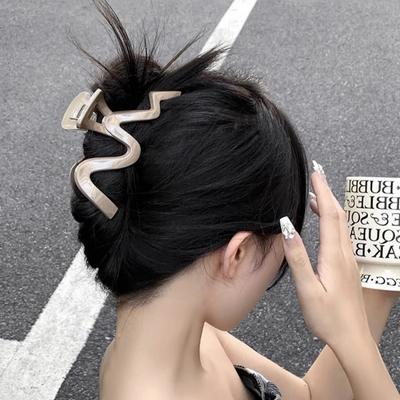 Large Wavy Hairpin Acrylic Simple Cold Wind Temperament Grab Clip Back Head Hair Volume Many Disc Hair Shark Clip