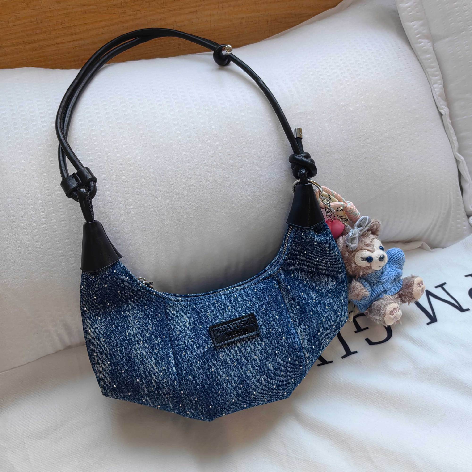 

Retro Chic Hot Girl Denim Underarm Bag Women Commuter Versatile Fashionable Shoulder Bag Ladies 2025 New Handbag Y2k Aesthetic 27x13x8cm