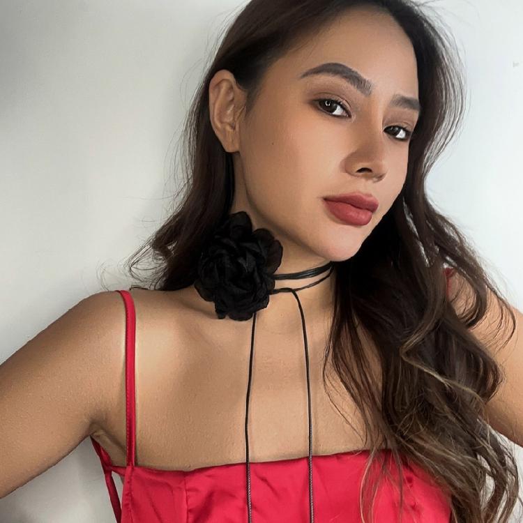 Fashion Trend Mesh Flower Rose Collarbone Chain Temperament Simple Necklace