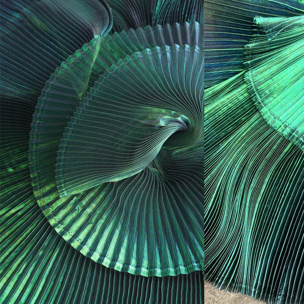 

Rainbow Mermaid Pleated Fabric Designer Creative Styling Tull Stage Decoration For Make Costume Party Dress DIY Crafts Materials 100cm X 150cm зелёный
