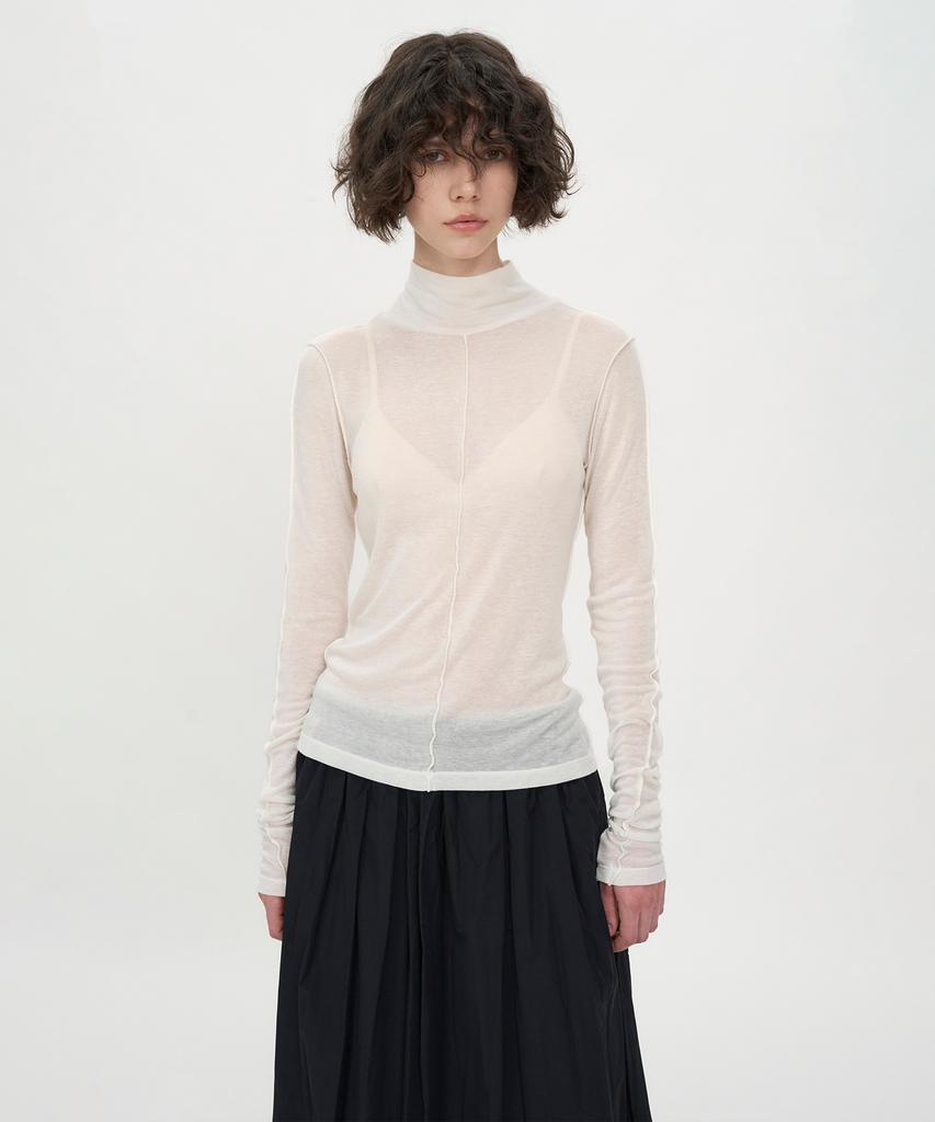 INSILENCE WOMEN Line Point Turtleneck Ivory