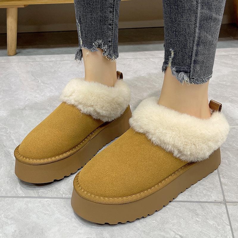Northeast thick-soled heightening snow boots women's 2025 new winter piled and thickened one-pedal low-top fluffy cotton shoes winter