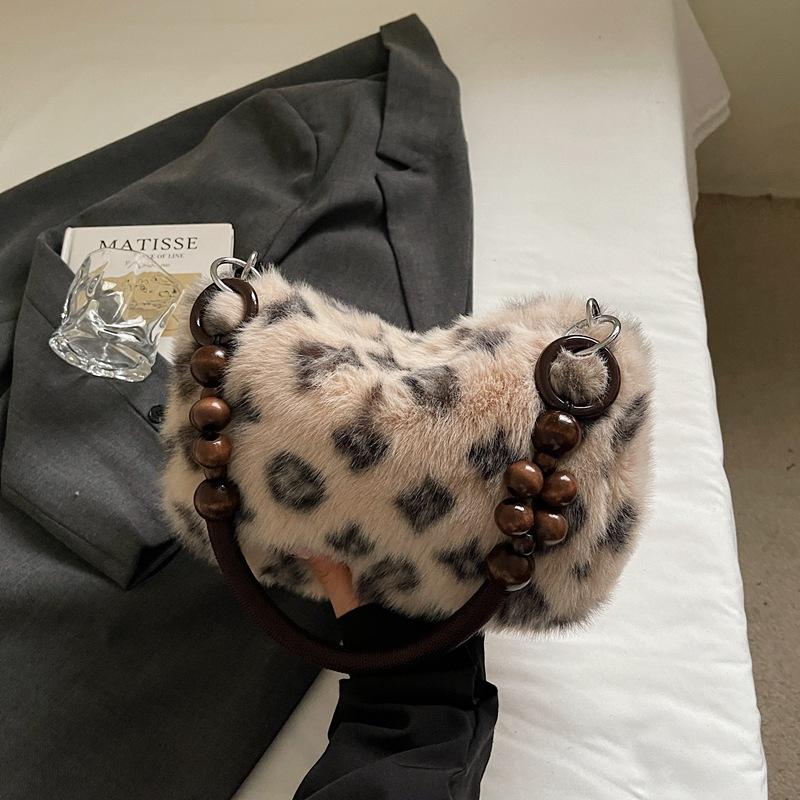 

Plush bag women s 2025 autumn and winter new handbag niche shoulder bag fashionable simple tote bag underarm bag хаки