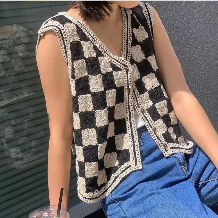Women's Crochet Checkered Vest: Sleeveless, Loose, Lightweight Top for Spring & Autumn
