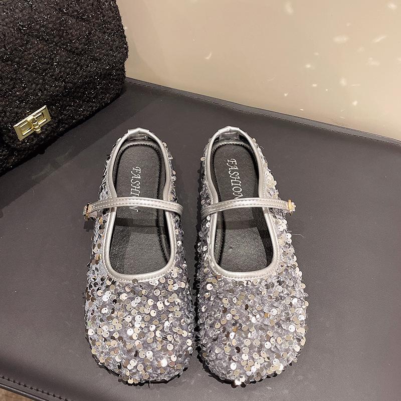 

Баотоу полутапочки женские летние 2025 новые пайетки ленивые крутые тапочки сказочный ветер слово с мюли шваброй 35 серебряный