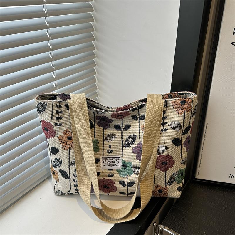 Large Capacity Beautiful Niche Trend Casual Shoulder Armpit Bag New Commuting Class Versatile Handbag Women