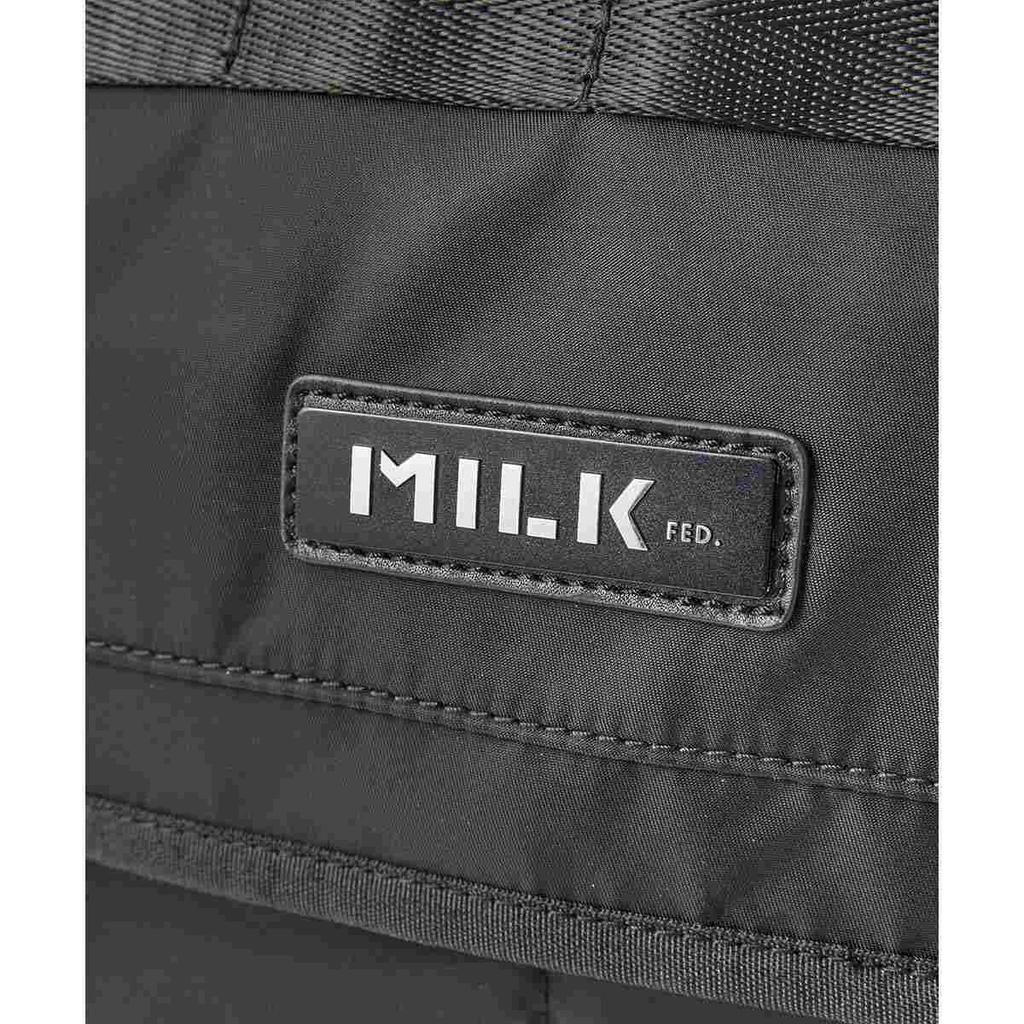 LOGO PLATE MESSENGER BAG
