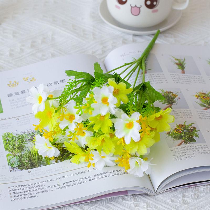 

28 Heads Red Artificial Daisy Flower UV-resistant False Silk Flower Bouquet for Home Room Wedding Garden Decoration Fake Flower 1Pcs