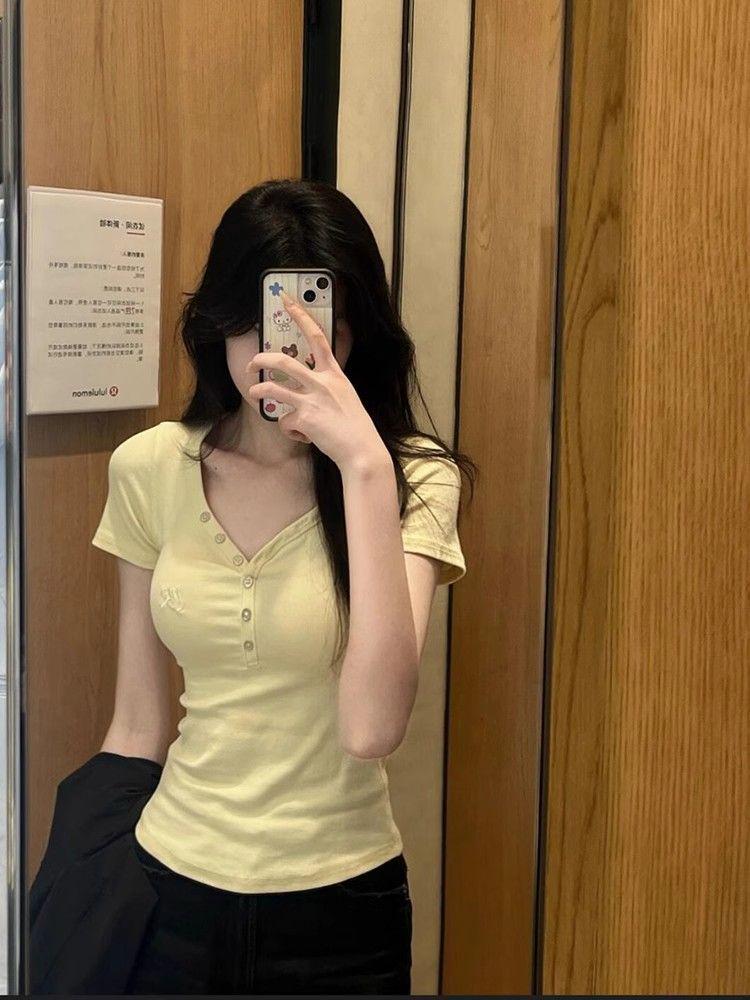 

Women s Spicy Yellow V-Neck Short-Sleeve Slim Fit T-Shirt, Summer 2025 Design L жёлтый