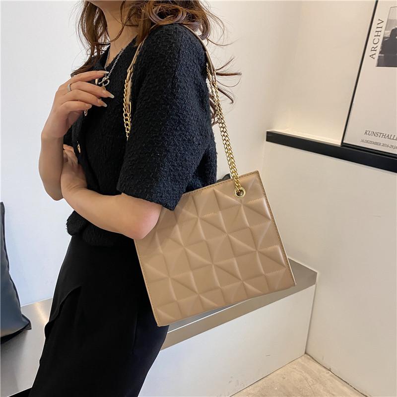Simple Women's Fashion Bag New 2025 Spring and Summer New Texture Chain Messenger Bag Casual Shoulder Bag