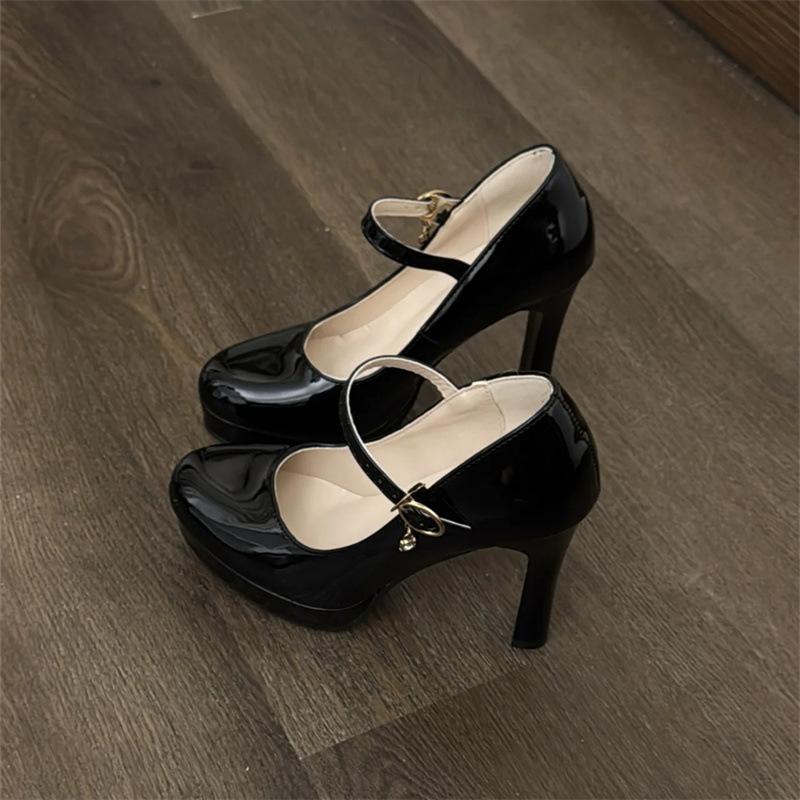 

Waterproof table red high heels women s 2025 spring new royal sister sexy thick heel pointed Mary Jane single shoes 34