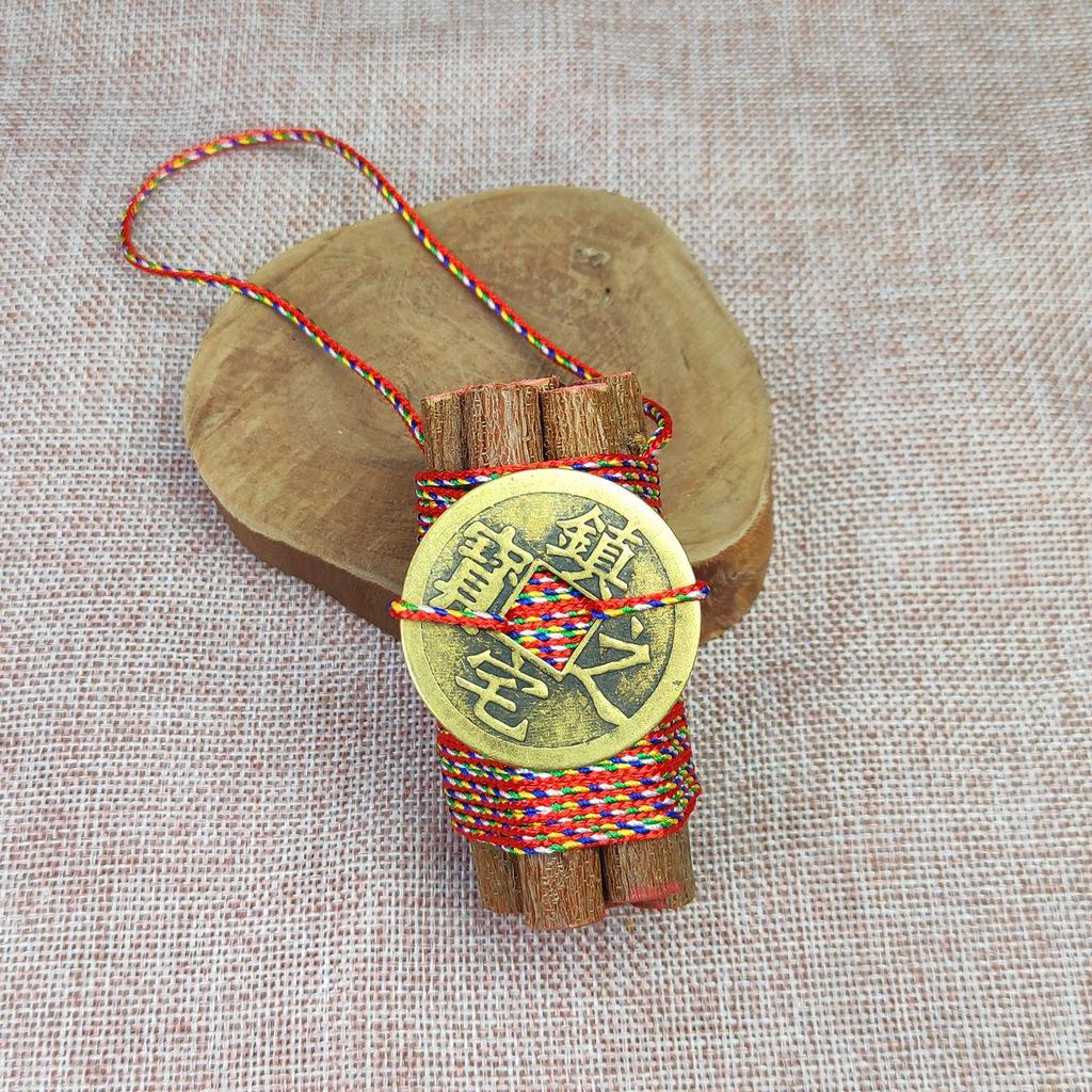 Peach Wood Five-Color Thread Pendant Set, 7-Piece, 7 cm: Worry-Dissolving Decor for Living Room and Bedroom