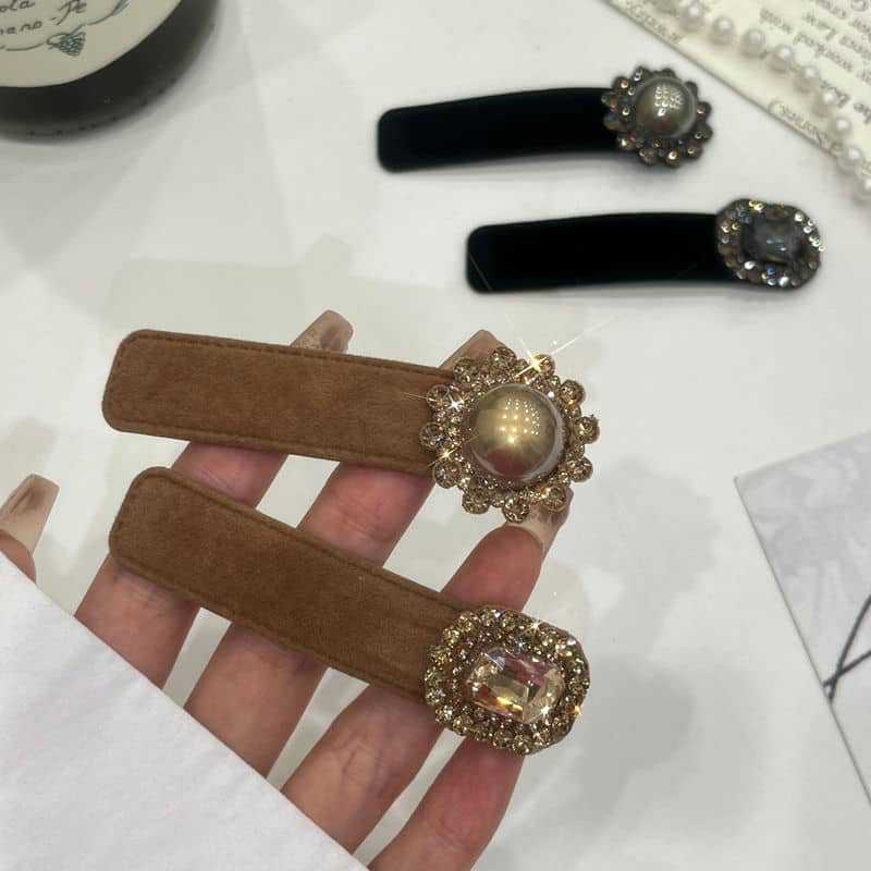 

4Pcs Fashion Flower Slender and Delicate Velvet BB Clip Bangs Broken Hair Edge Clip French Style Vintage Temperament Hair Clip